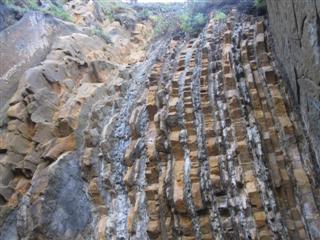 The rocks almost look fake