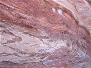 The colors and designs in the rocks are incredible